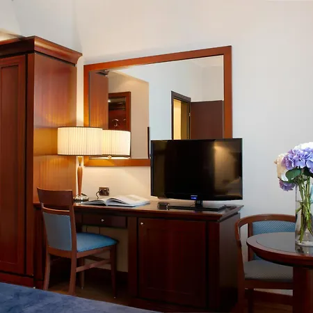 Starhotels Excelsior-2